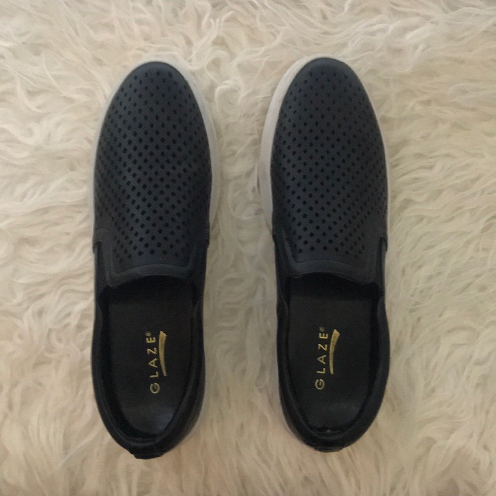 Slide on black platform